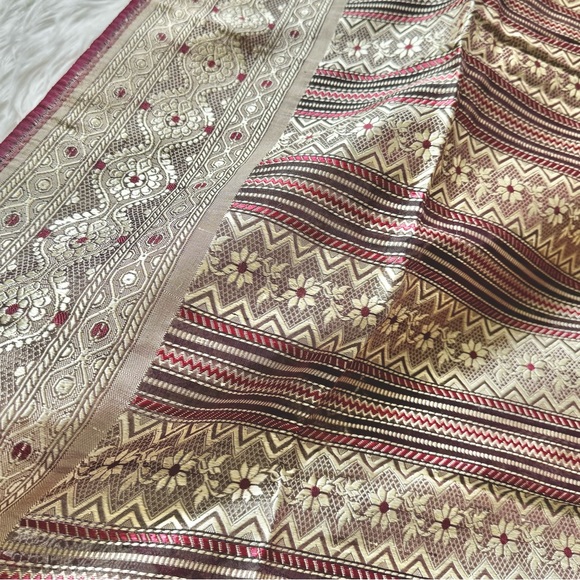 Fabric / sari material - Picture 2 of 4